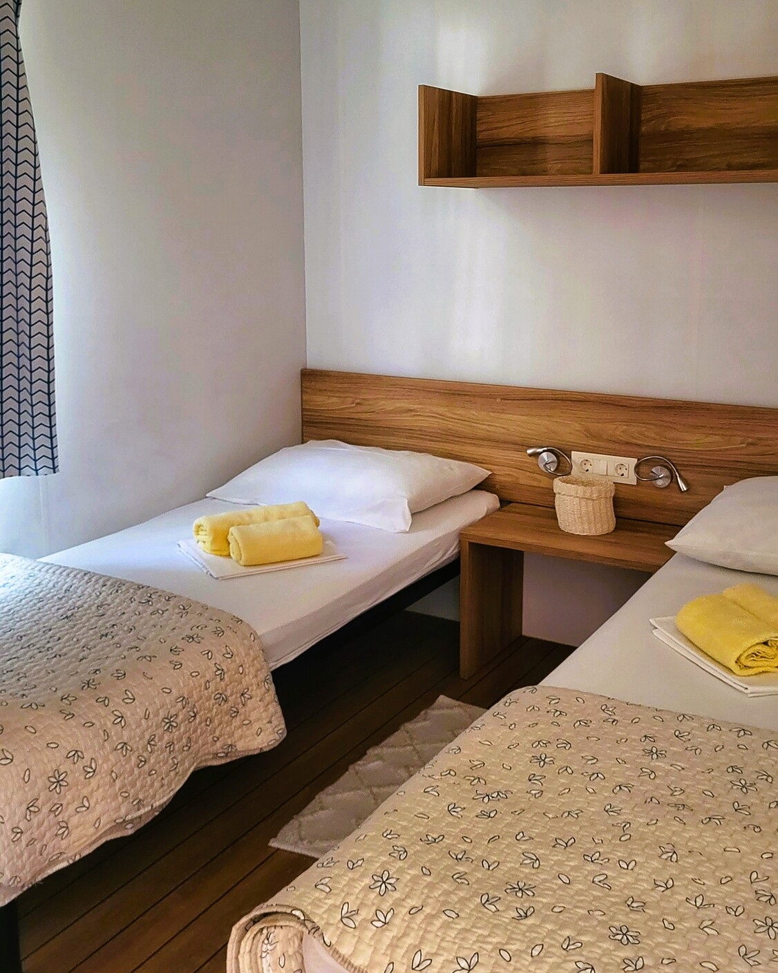 Red home – twin bedroom