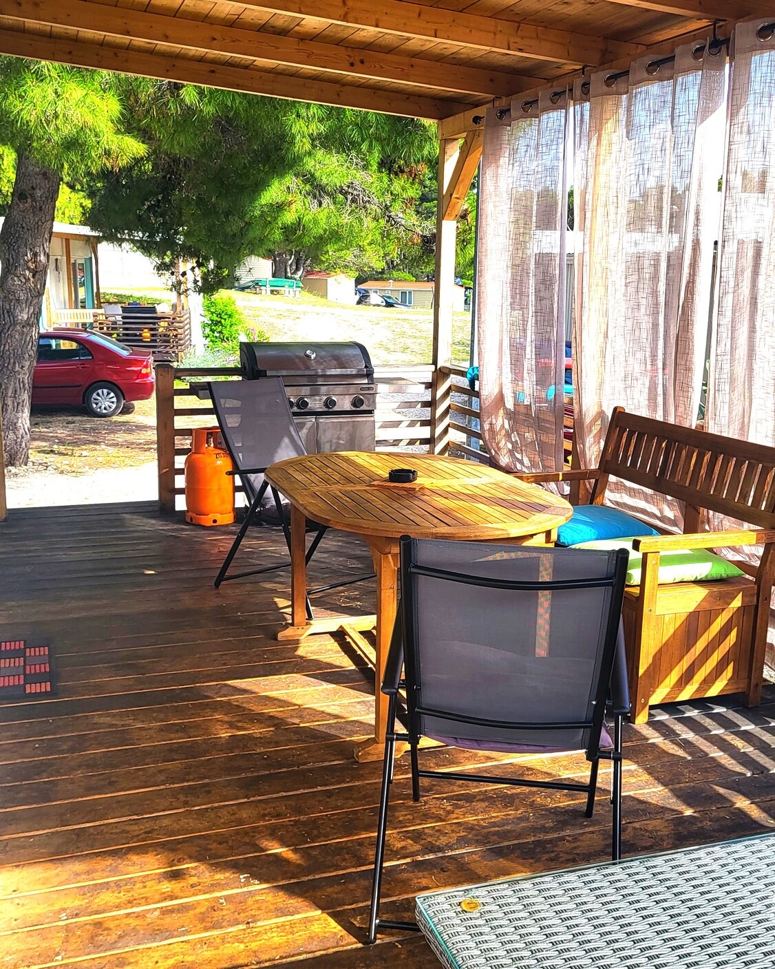 Green home – terrace golden light