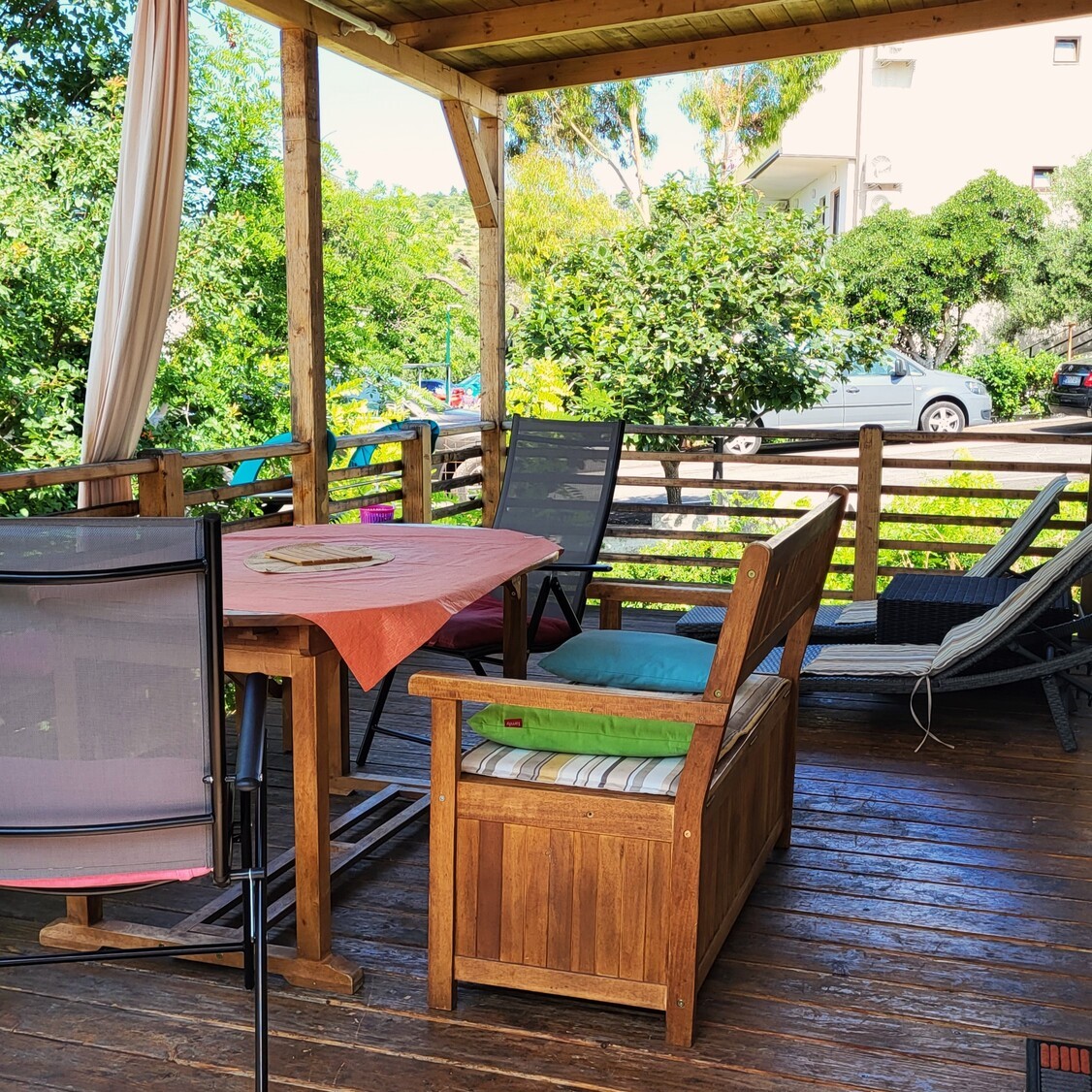 Blue home – terrace garden